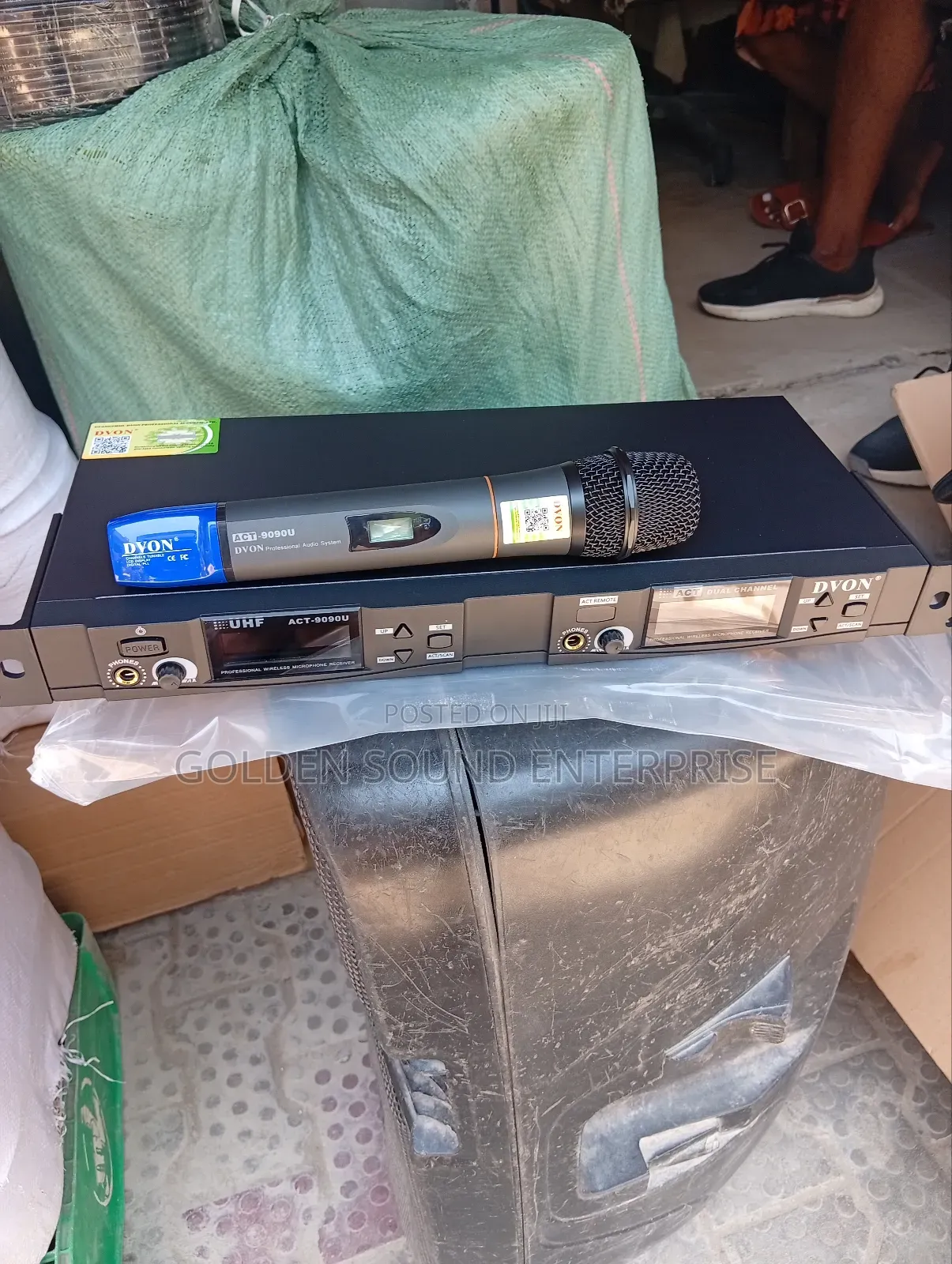 Dvon Wireless Microphone Act-9090 Neck and Handle