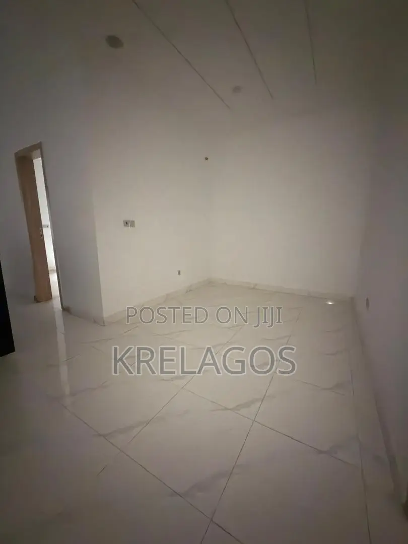 4bdrm Duplex in Ikota for rent