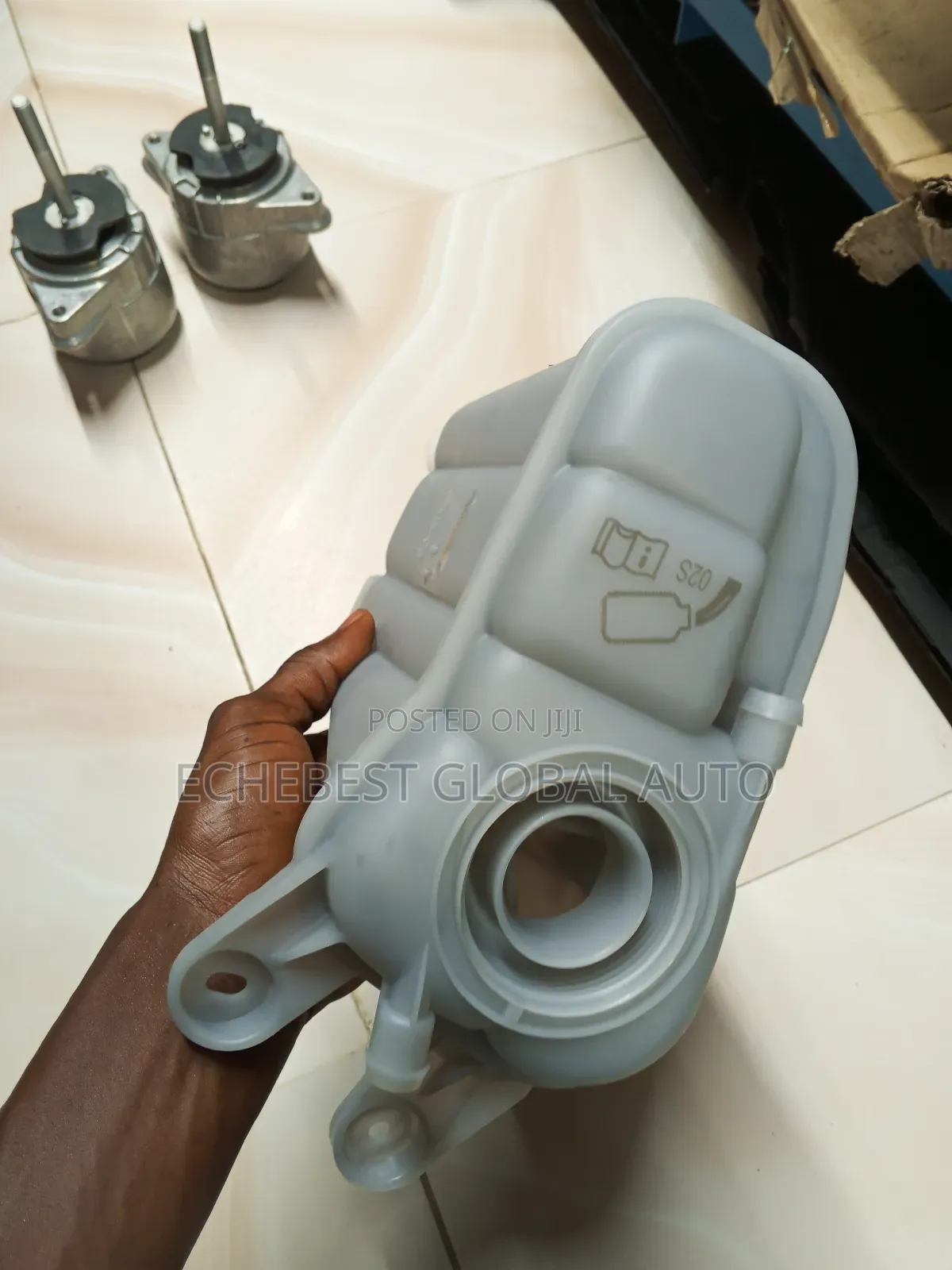Audi Q5 2013 . Water Can , A4 2010. Brand New .