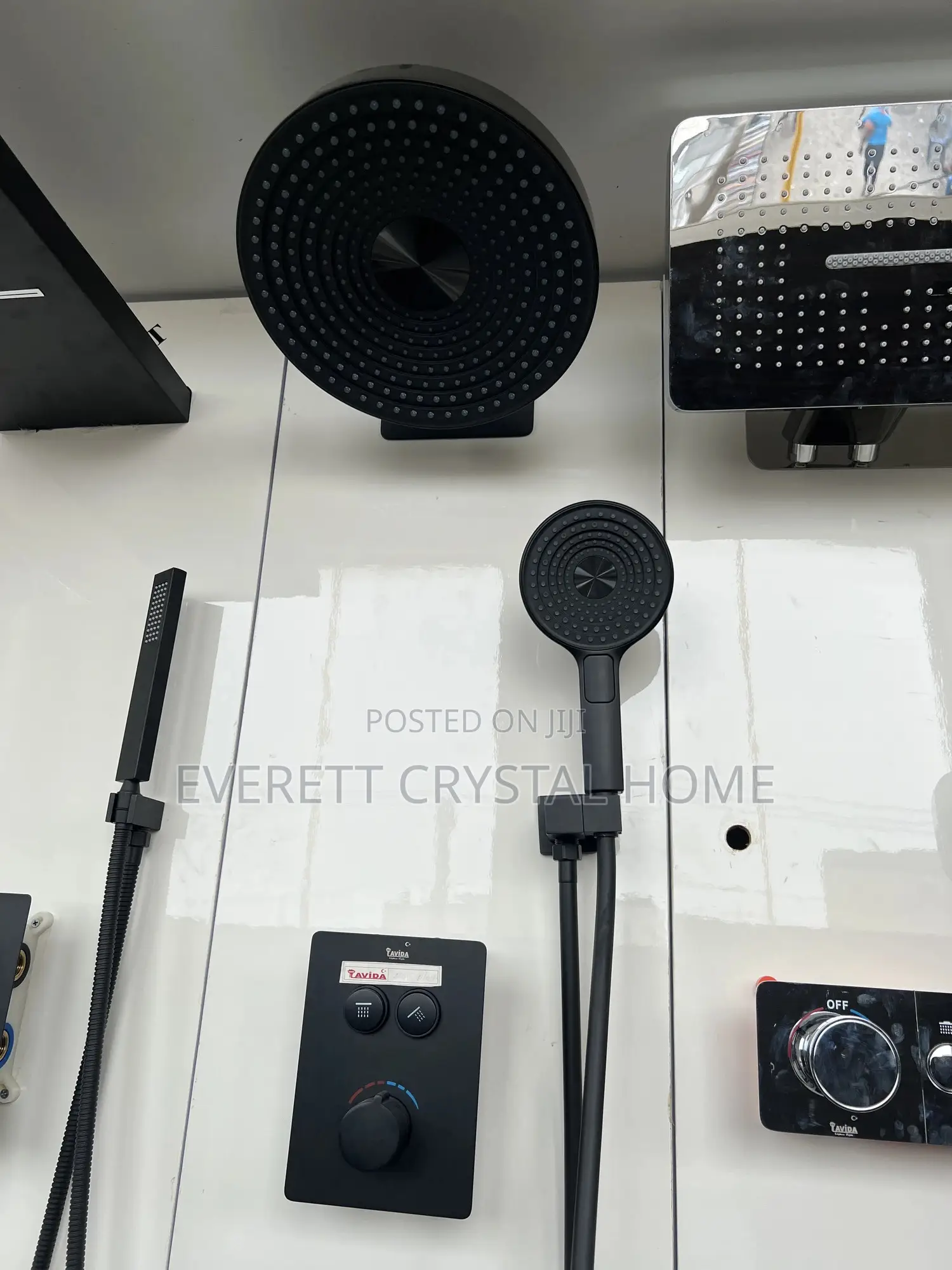 Condit Black Shower
