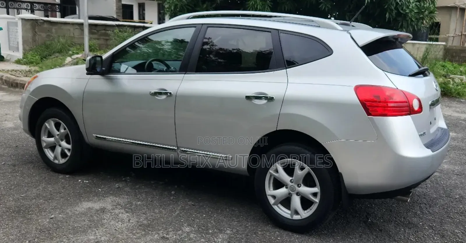 Nissan Rogue SV 2012 Silver