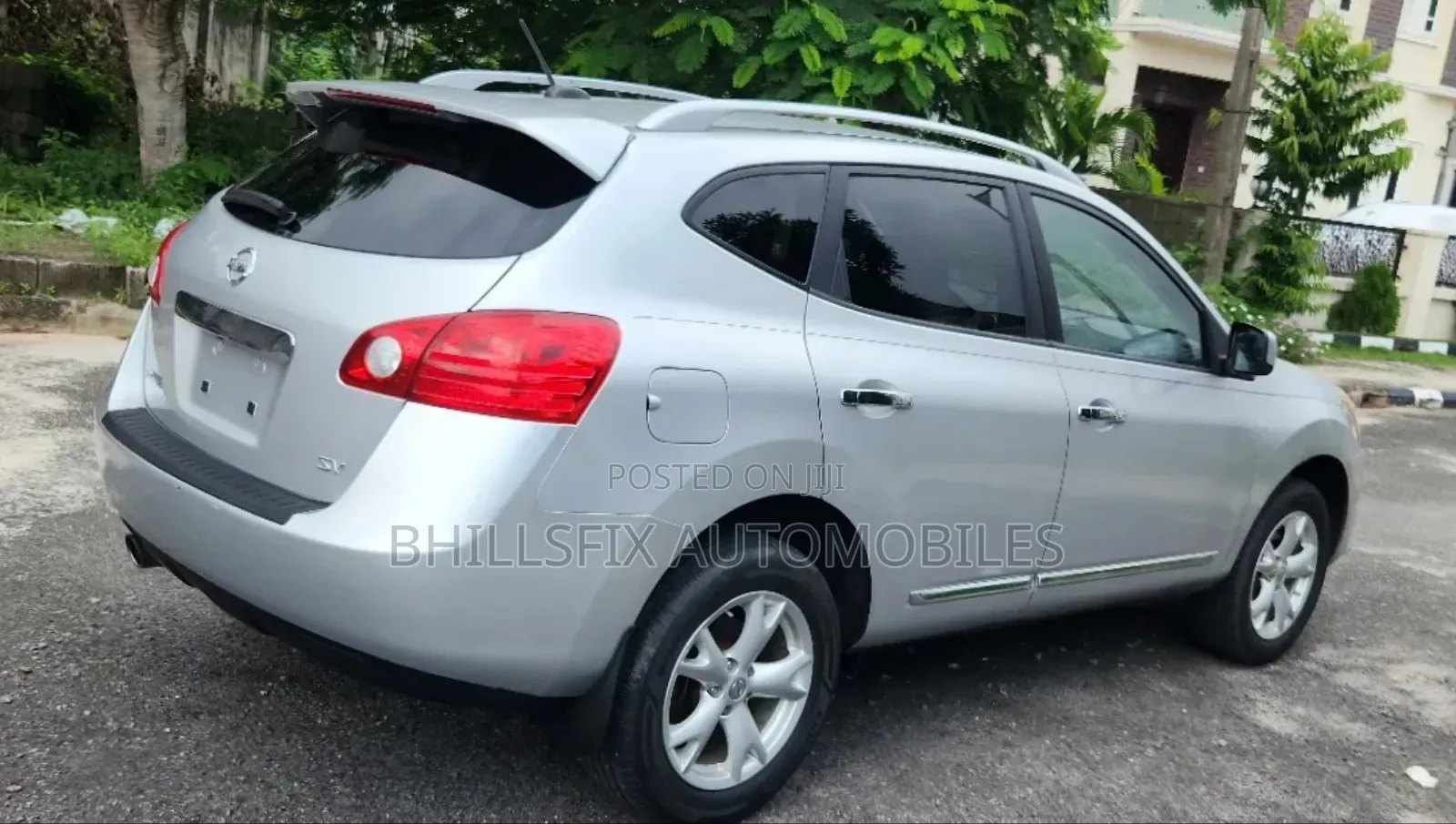 Nissan Rogue SV 2012 Silver