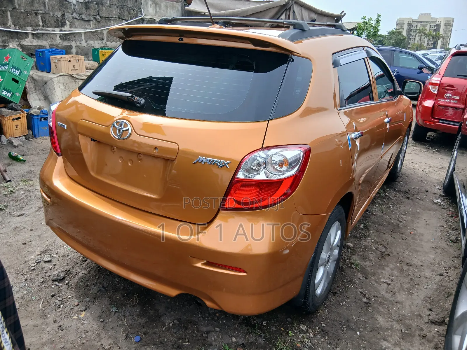 Toyota Matrix Hatchback FWD (1.8L 4cyl 5M) 2010 Orange