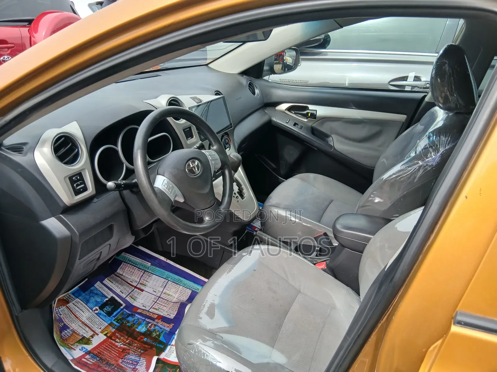 Toyota Matrix Hatchback FWD (1.8L 4cyl 5M) 2010 Orange