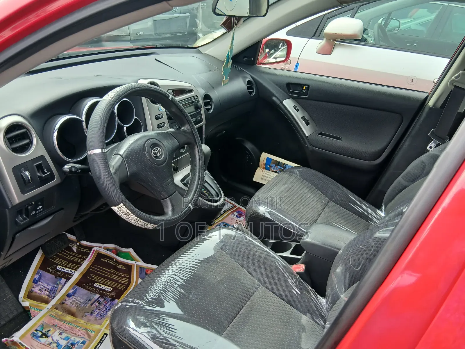 Toyota Matrix Hatchback FWD (1.8L 4cyl 5M) 2010 Red