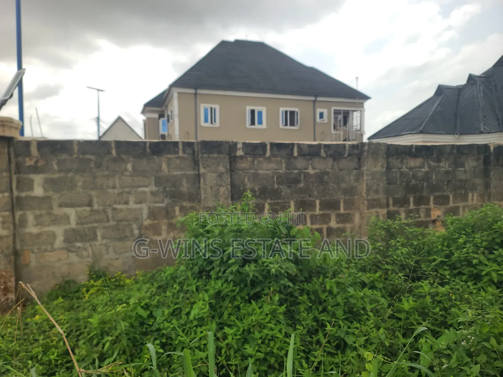 4bdrm Bungalow in Okhuoromi Off, Benin City for sale