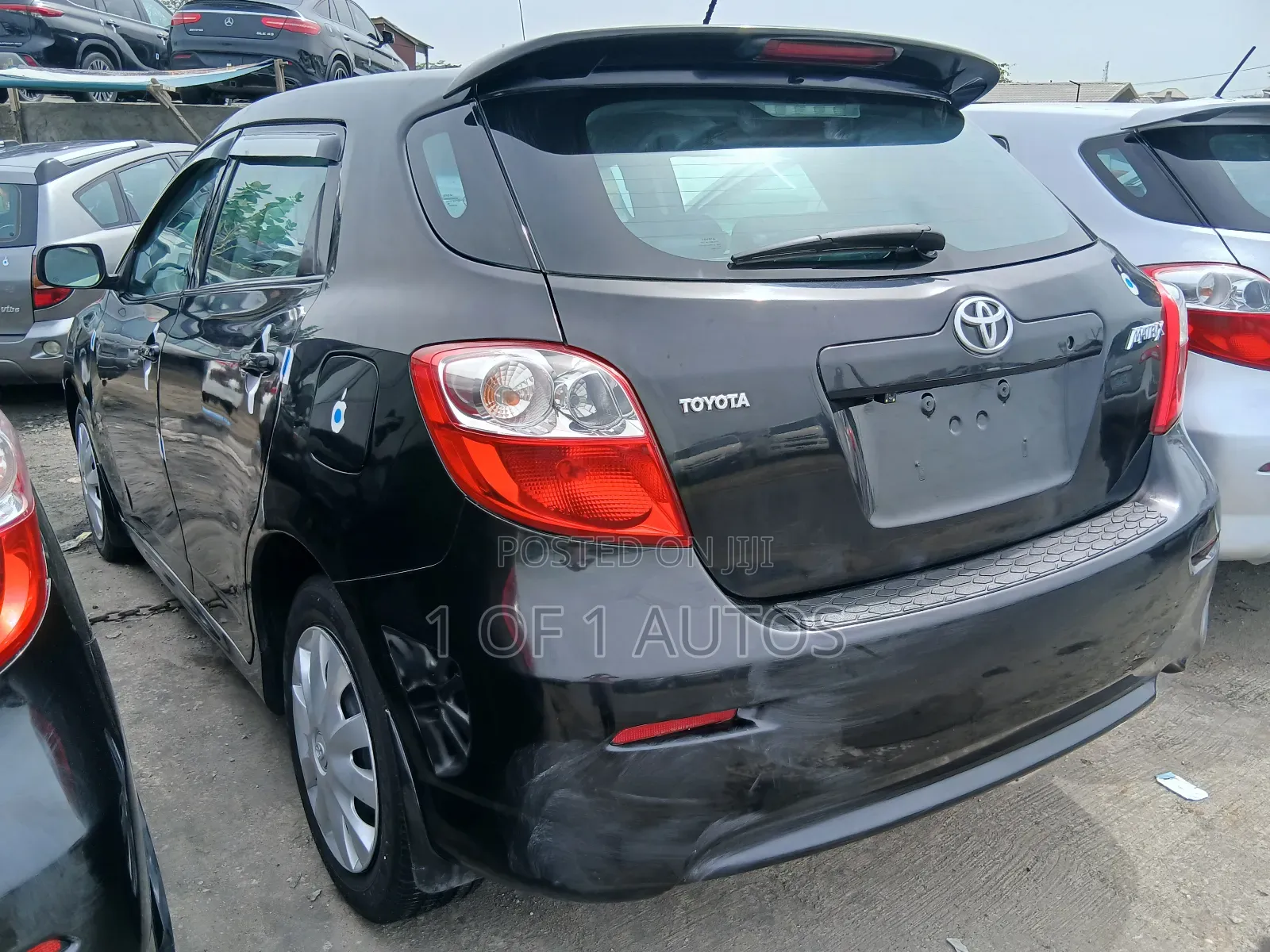 Toyota Matrix Hatchback FWD (1.8L 4cyl 5M) 2010 Black