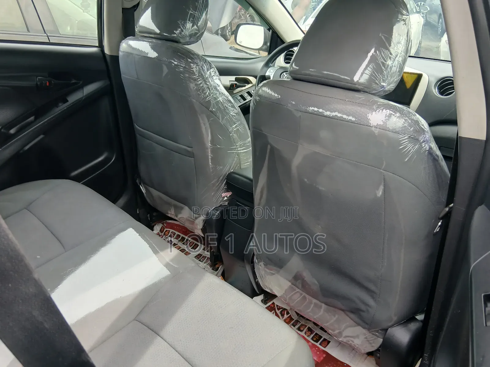 Toyota Matrix Hatchback FWD (1.8L 4cyl 5M) 2010 Black