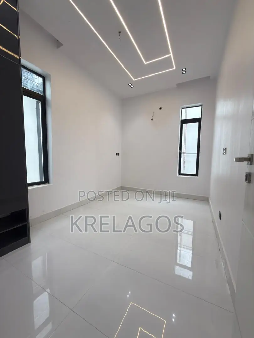 5bdrm Duplex in Ajah for sale