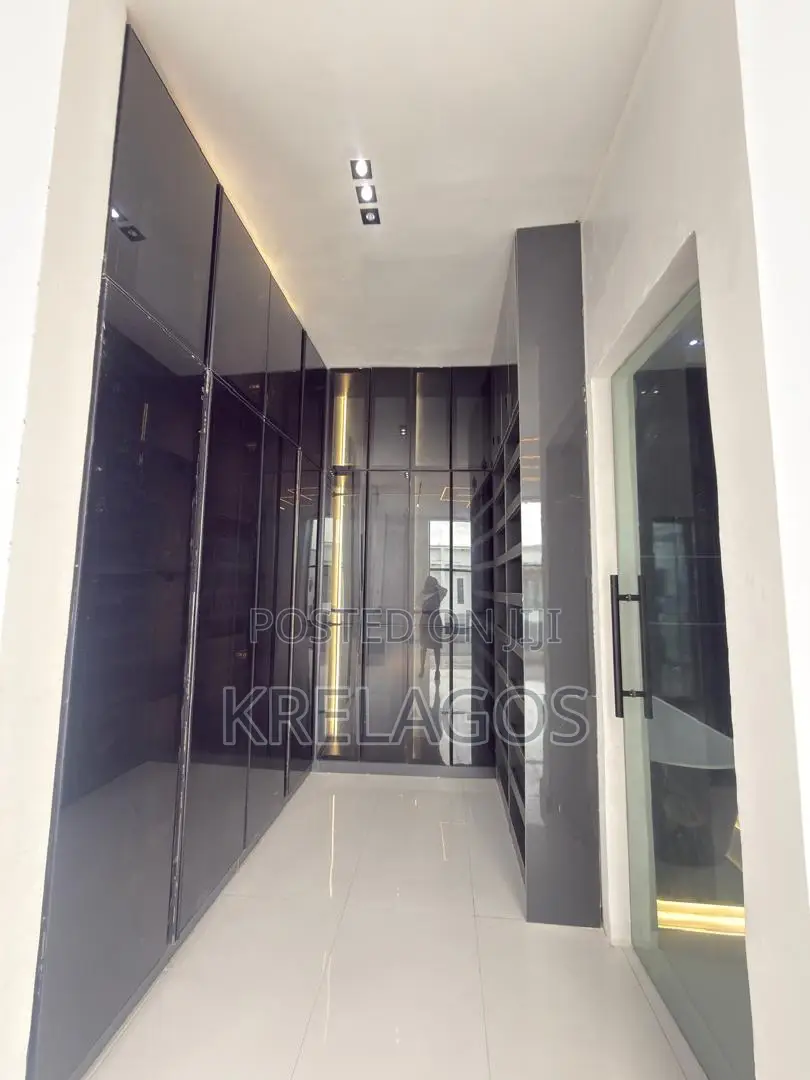 5bdrm Duplex in Ajah for sale