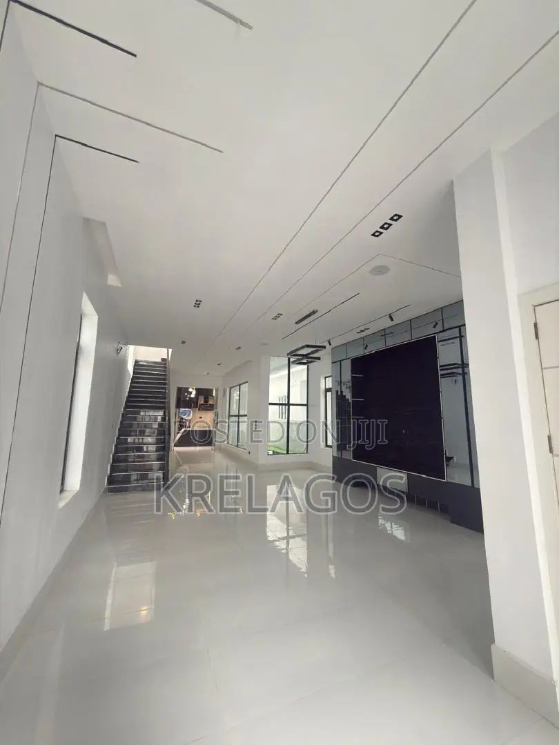 5bdrm Duplex in Ajah for sale