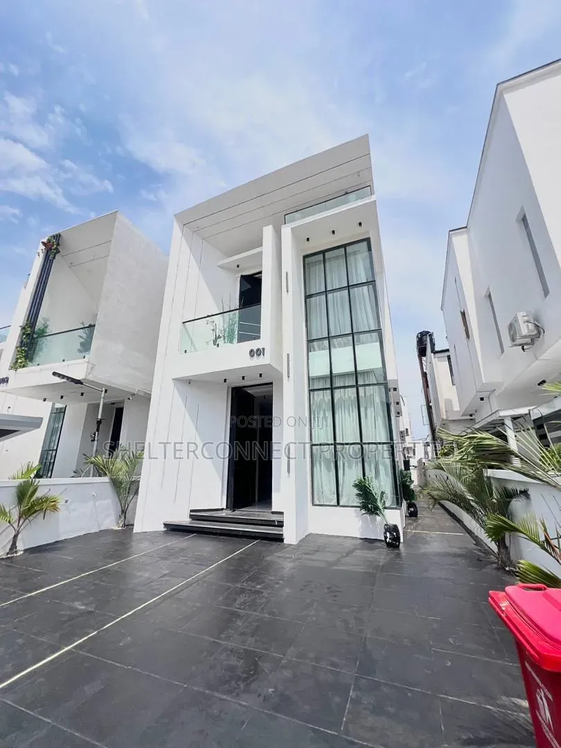 Furnished 5bdrm Duplex in Chevron for sale