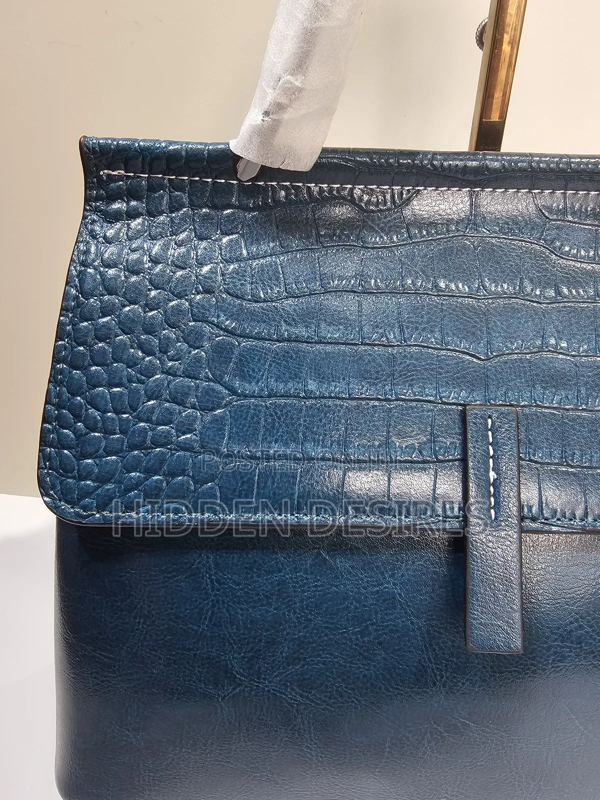 Croc Smooth Genuine Leather Boss Bag