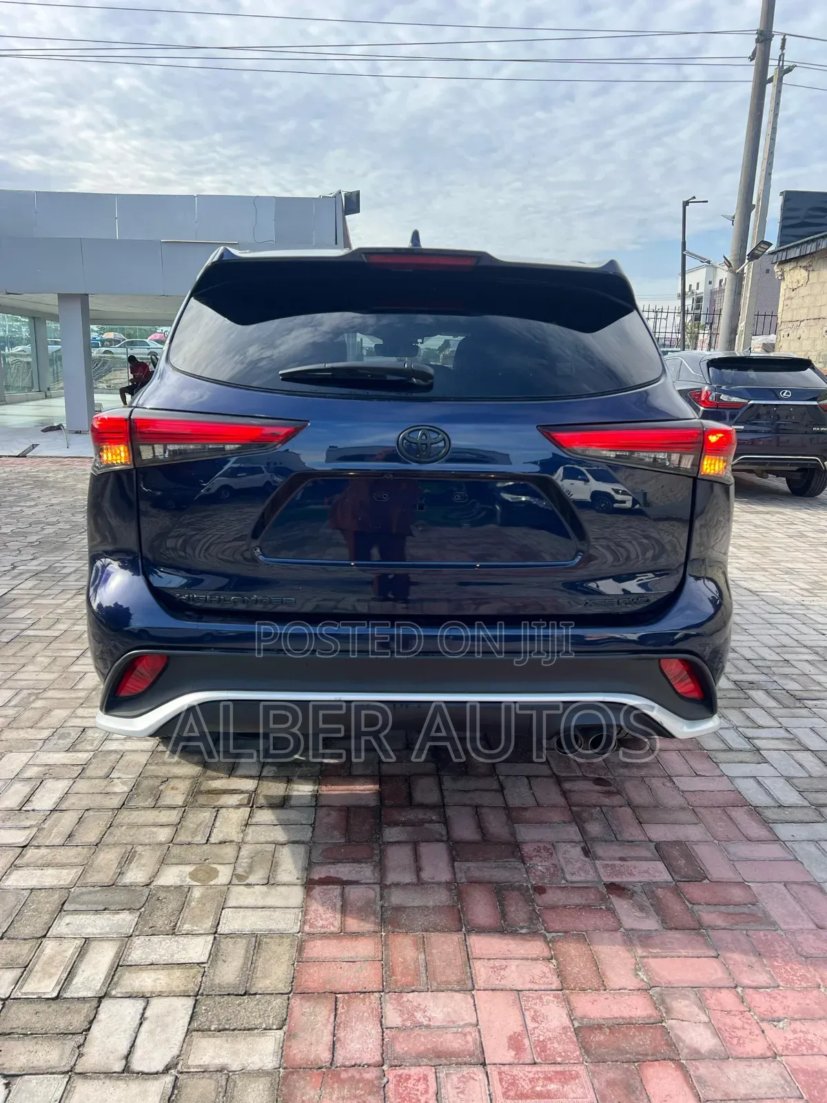 Toyota Highlander XSE 2022 Blue