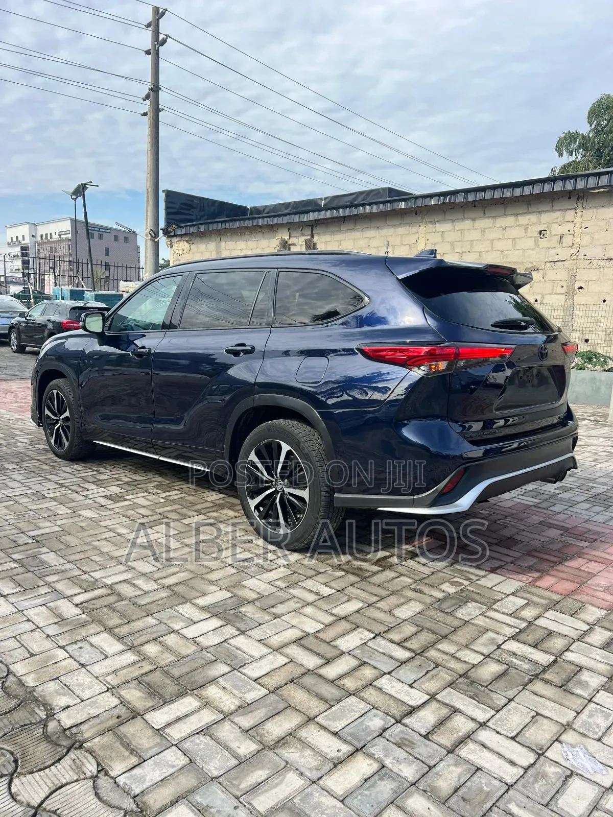 Toyota Highlander XSE 2022 Blue