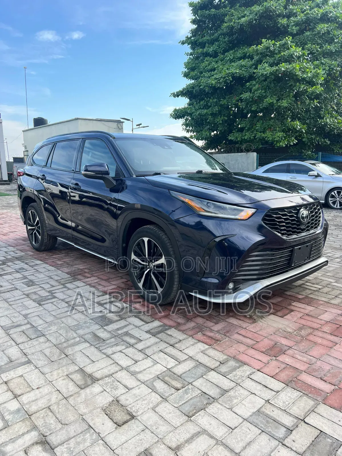 Toyota Highlander XSE 2022 Blue