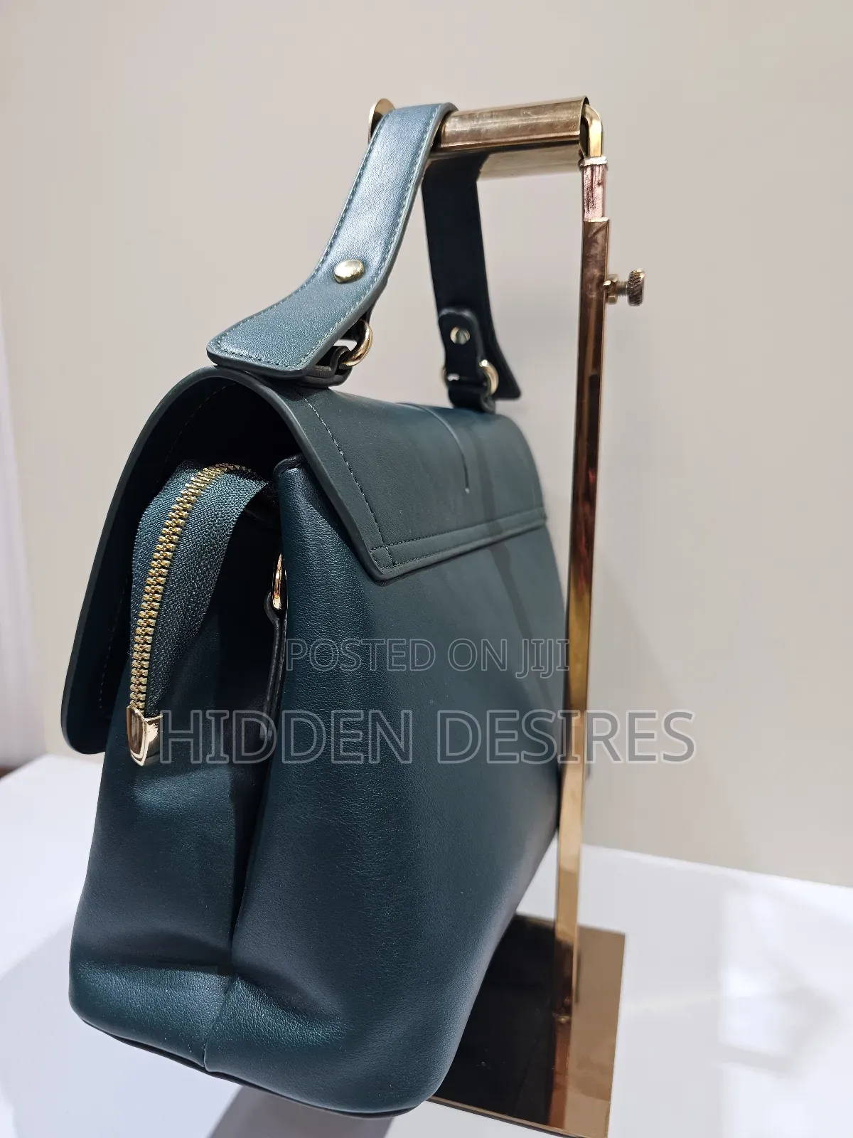 Madam Slit Top Handle Bag- Green