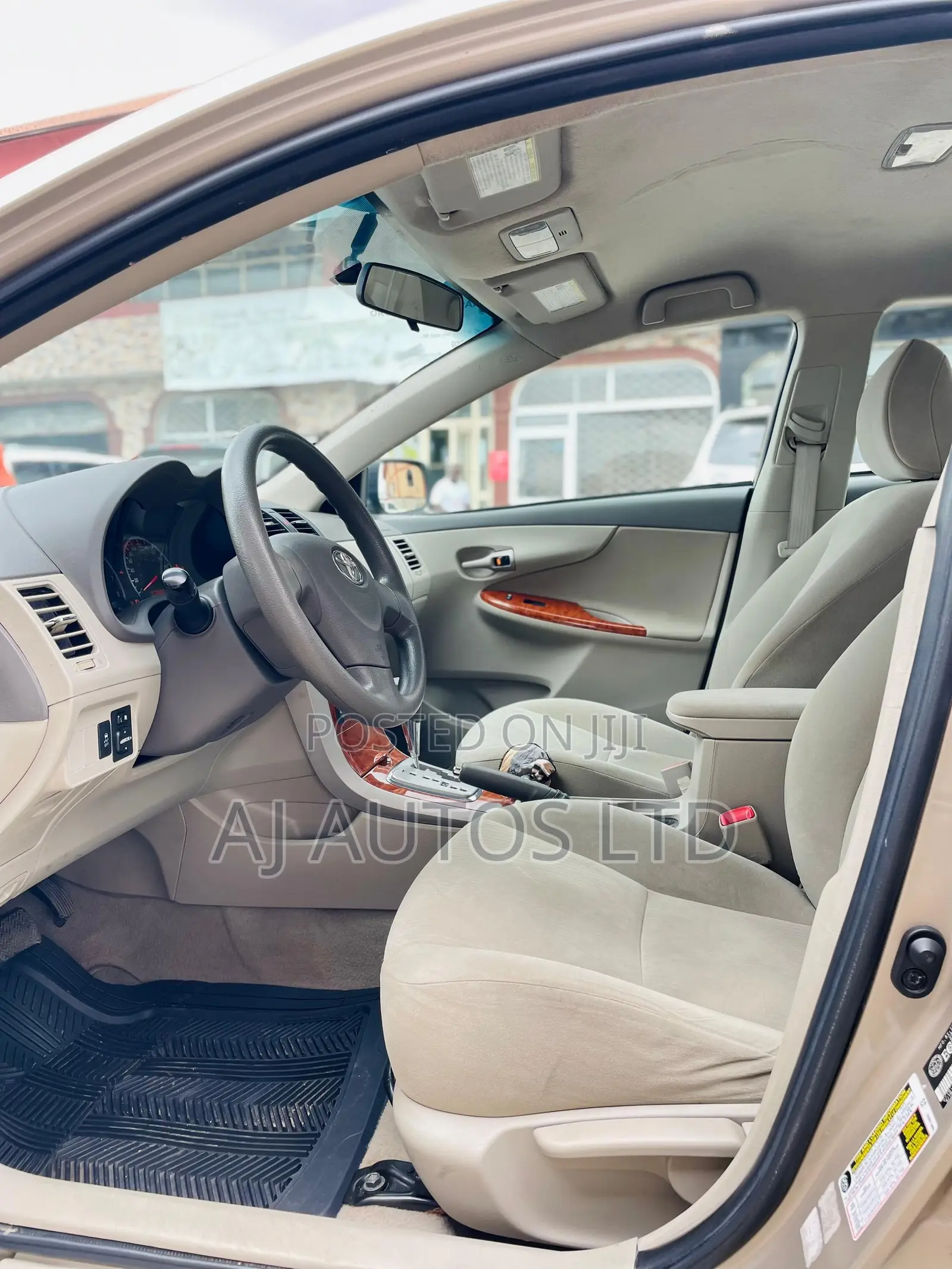 Toyota Corolla 2010 Gold