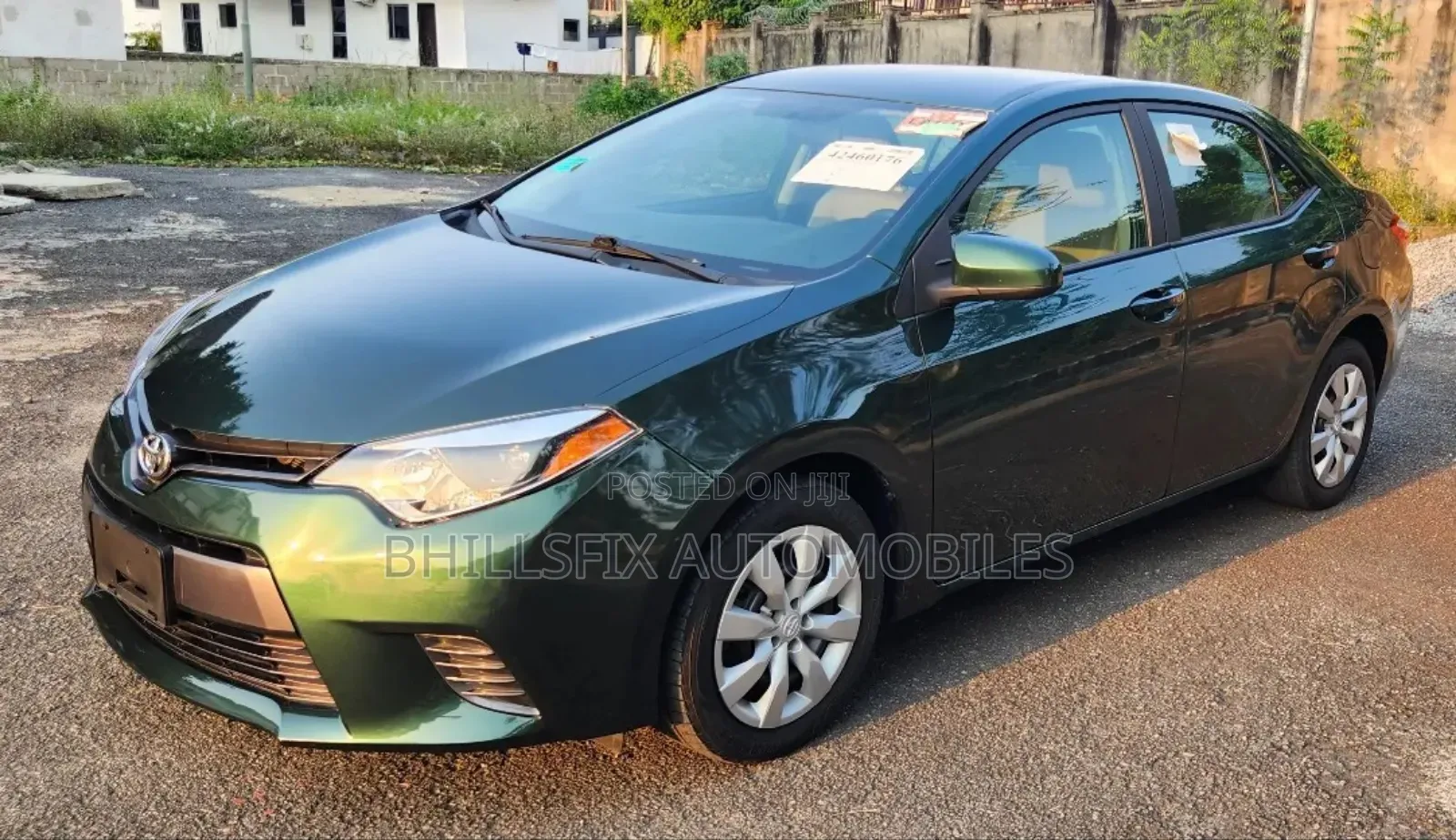 Toyota Corolla LE Premium 4dr Sedan (1.8L 4cyl CVT) 2015 Green