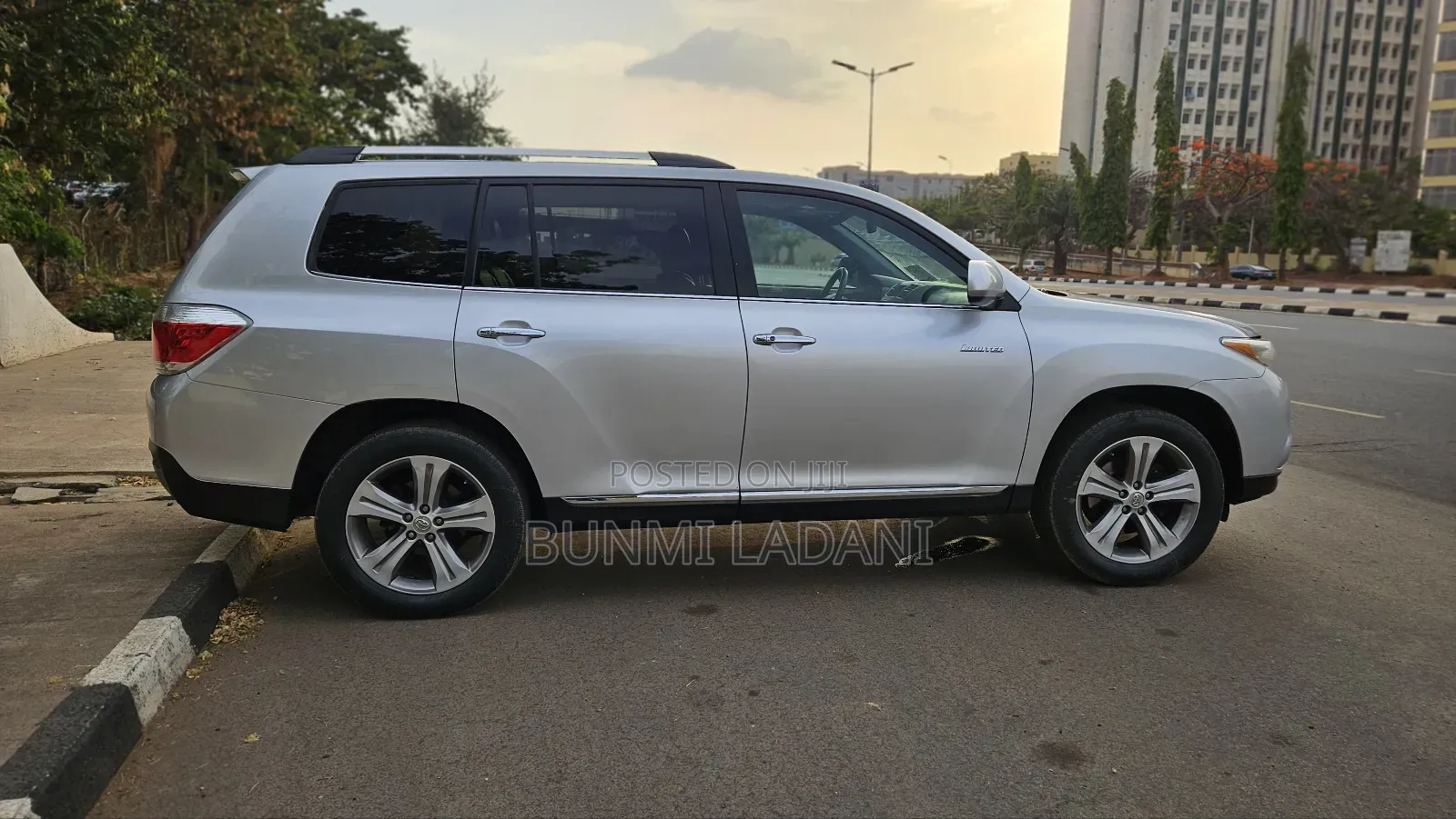 Toyota Highlander Limited 2012 Silver