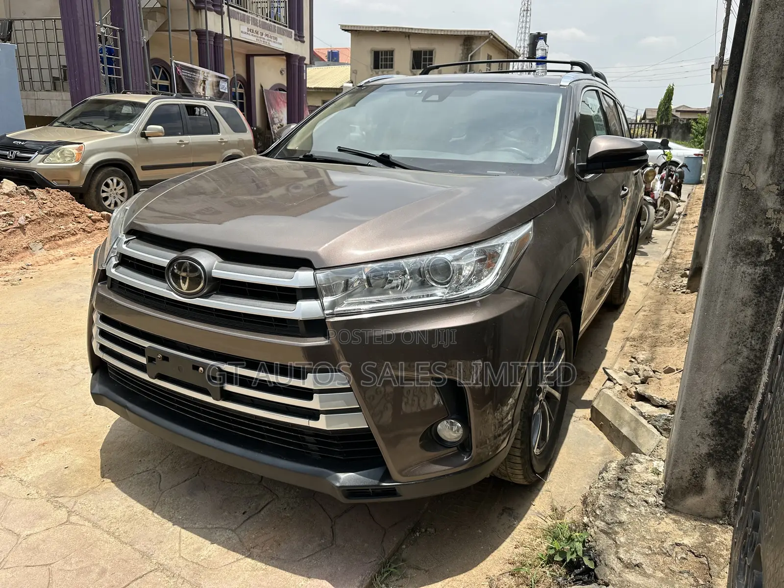 Toyota Highlander XLE 2019 Gray