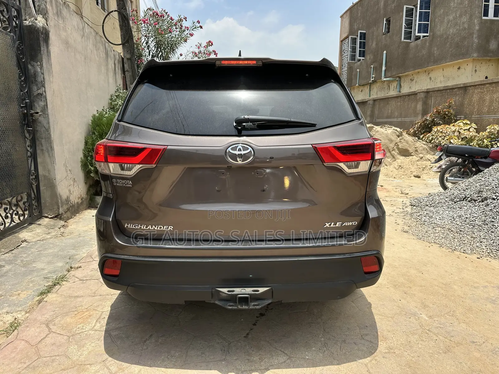 Toyota Highlander XLE 2019 Gray