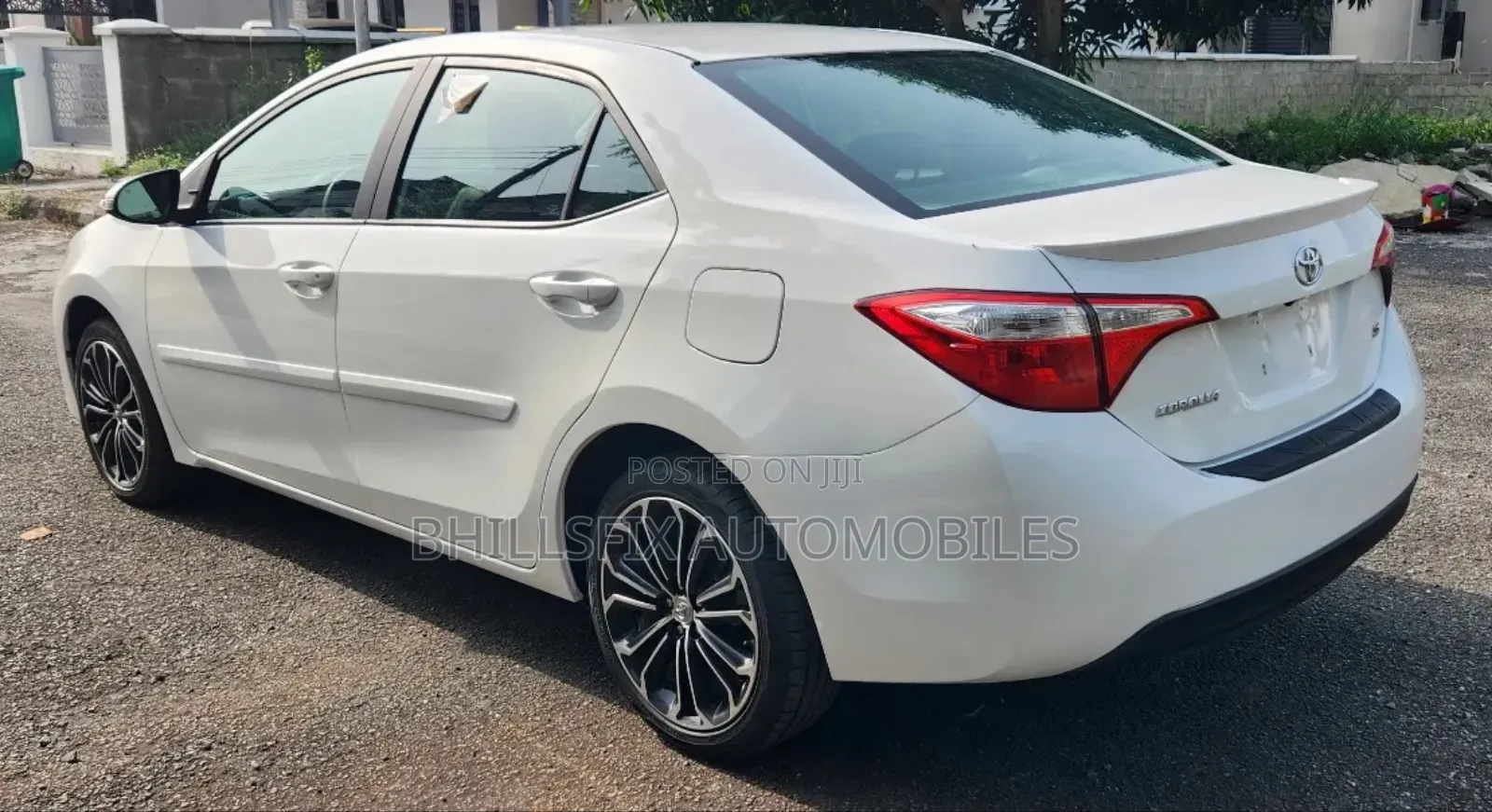 Toyota Corolla S 4dr Sedan (1.8L 4cyl CVT) 2016 White
