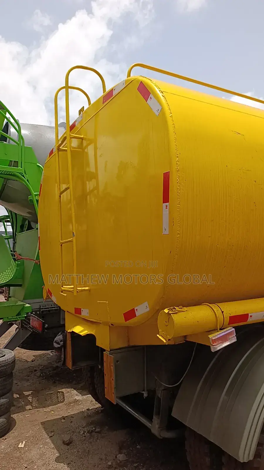 Clean Foreign Used Howo Diesel Tanker 20,000 Liters