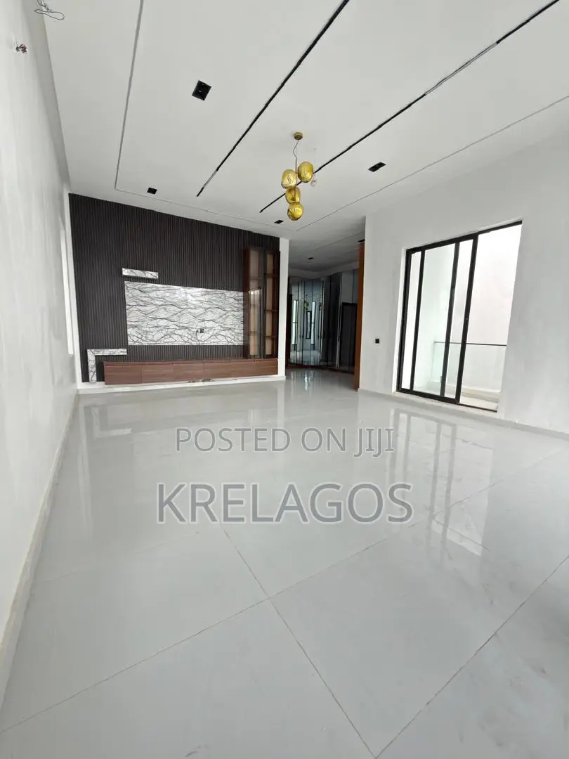 5bdrm Duplex in Ado / Ajah for sale