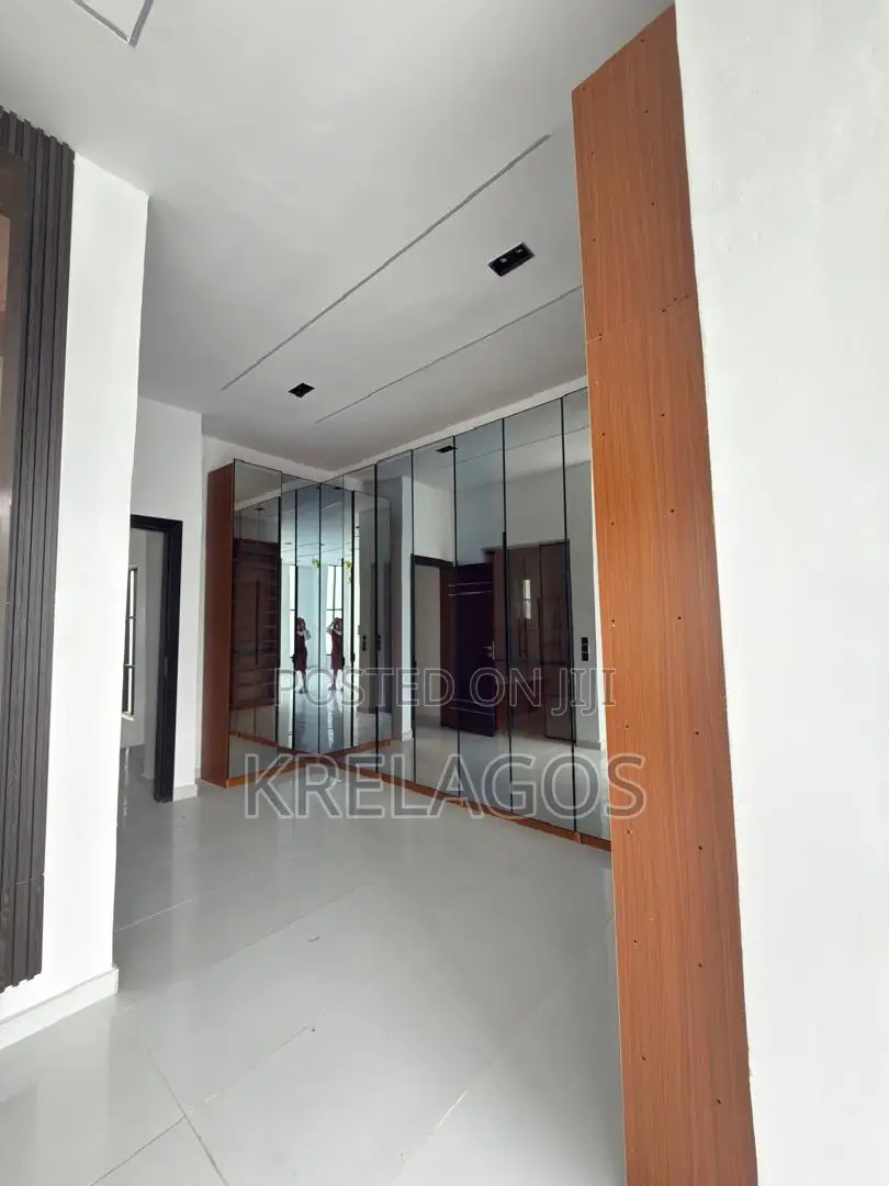 5bdrm Duplex in Ado / Ajah for sale
