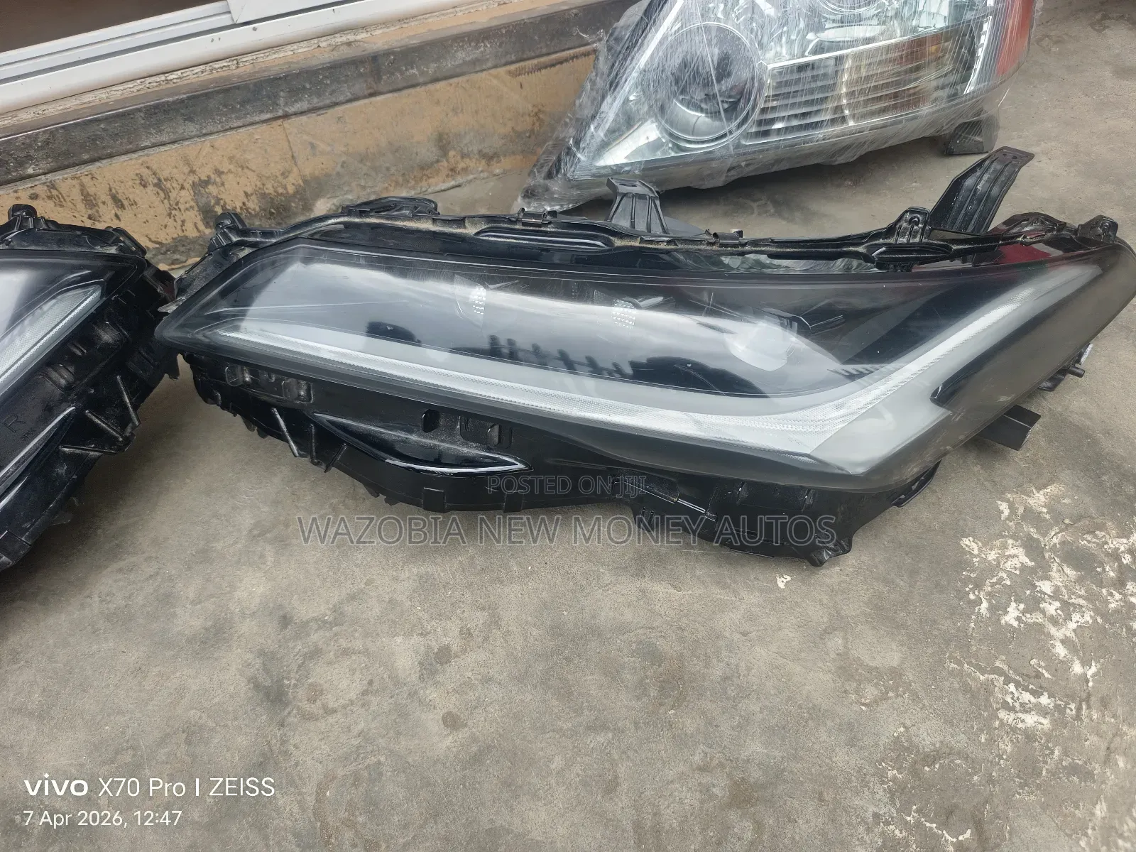 Headlamp Toyota Avalon 2020 Model