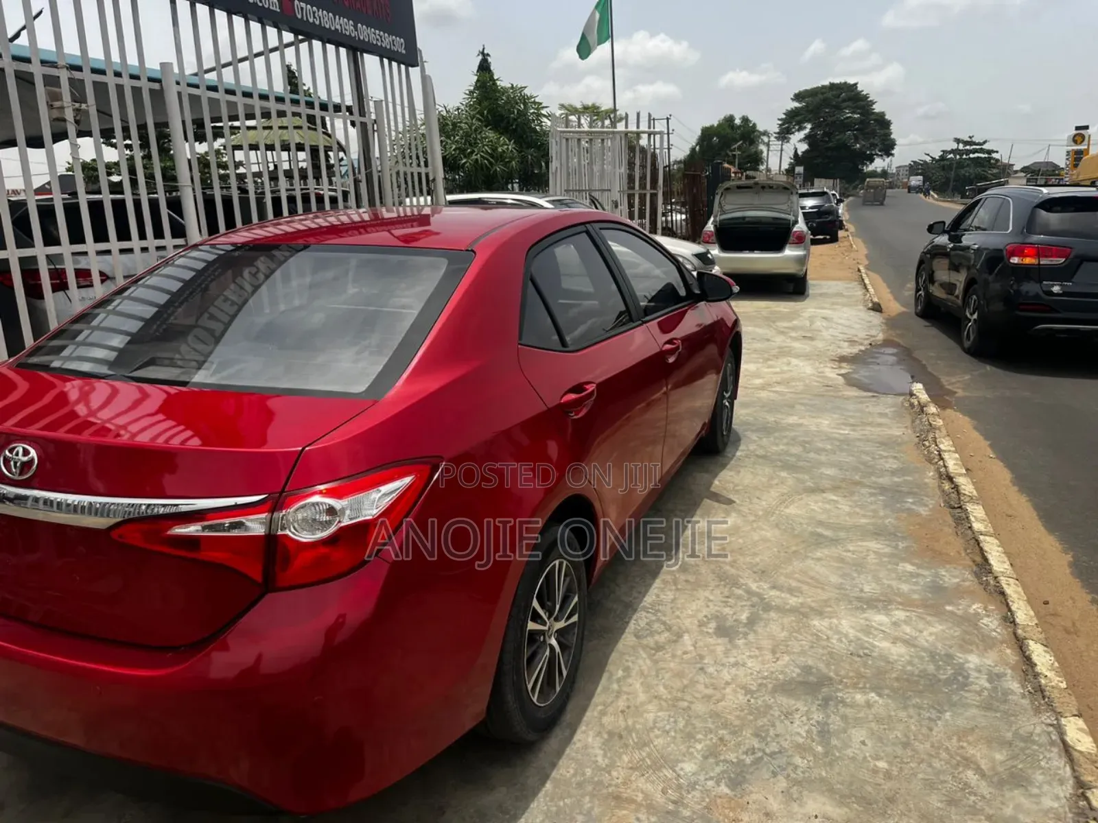 Toyota Corolla LE 4dr Sedan (1.8L 4cyl CVT) 2016 Red