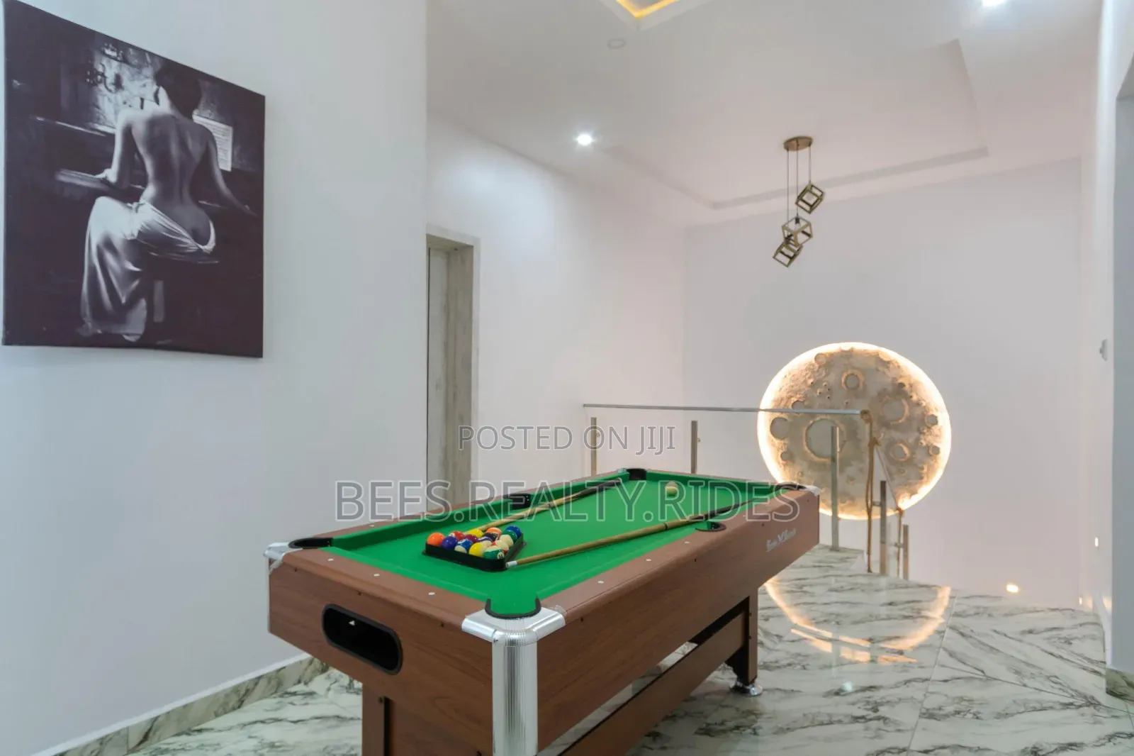 4 Bedroom Duplex With a Pool, Gym, Ps5 and a Snooker Board