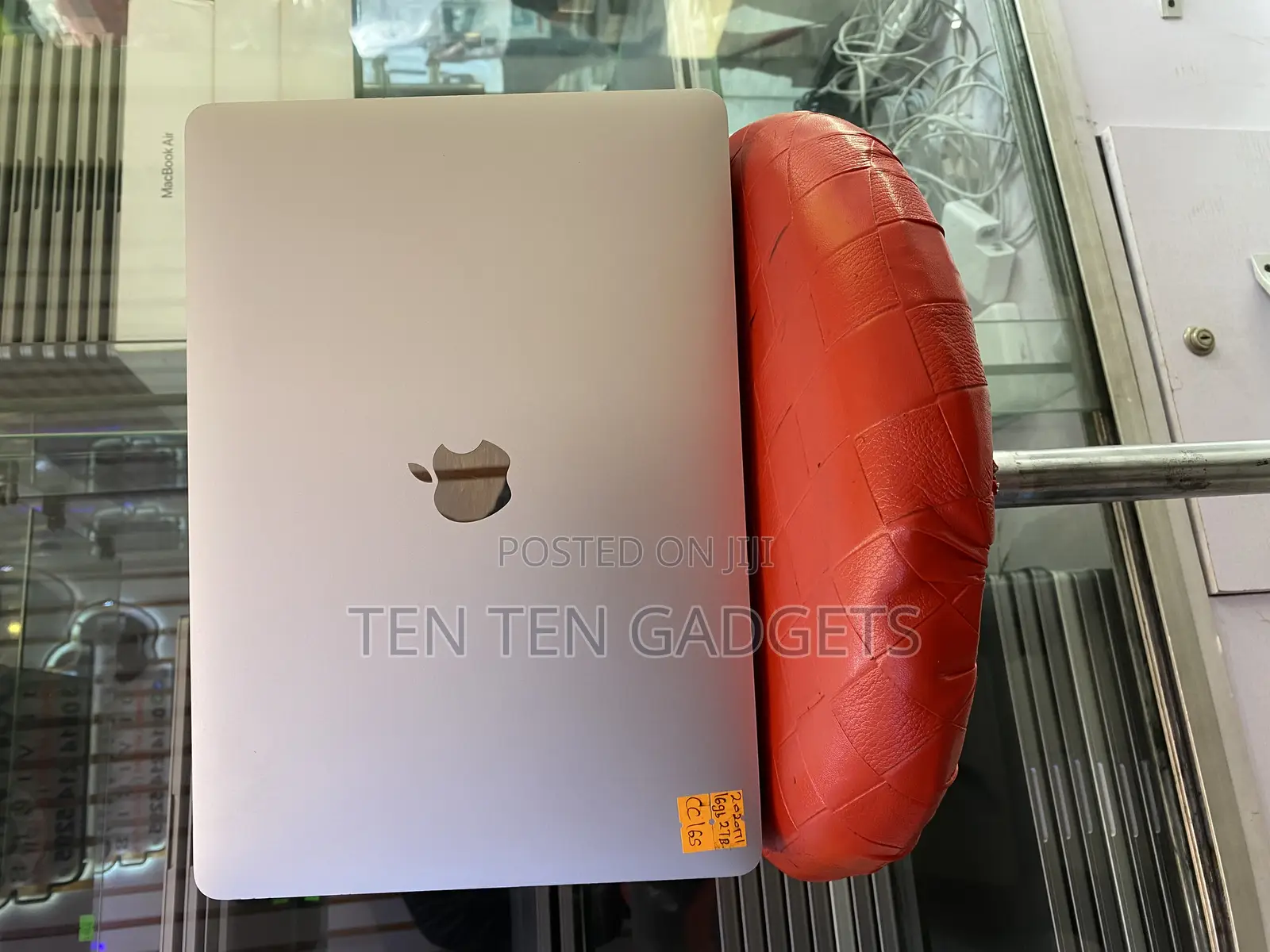 Laptop Apple MacBook Pro 2020 M1 16GB Apple M1 SSD 2T
