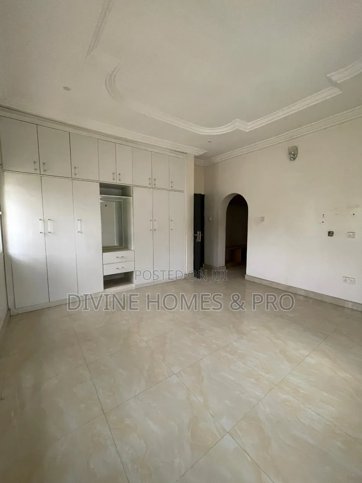 5bdrm Duplex in Katampe (Main) for sale