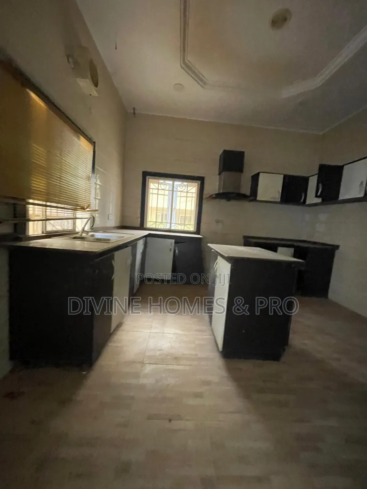 5bdrm Duplex in Katampe (Main) for sale