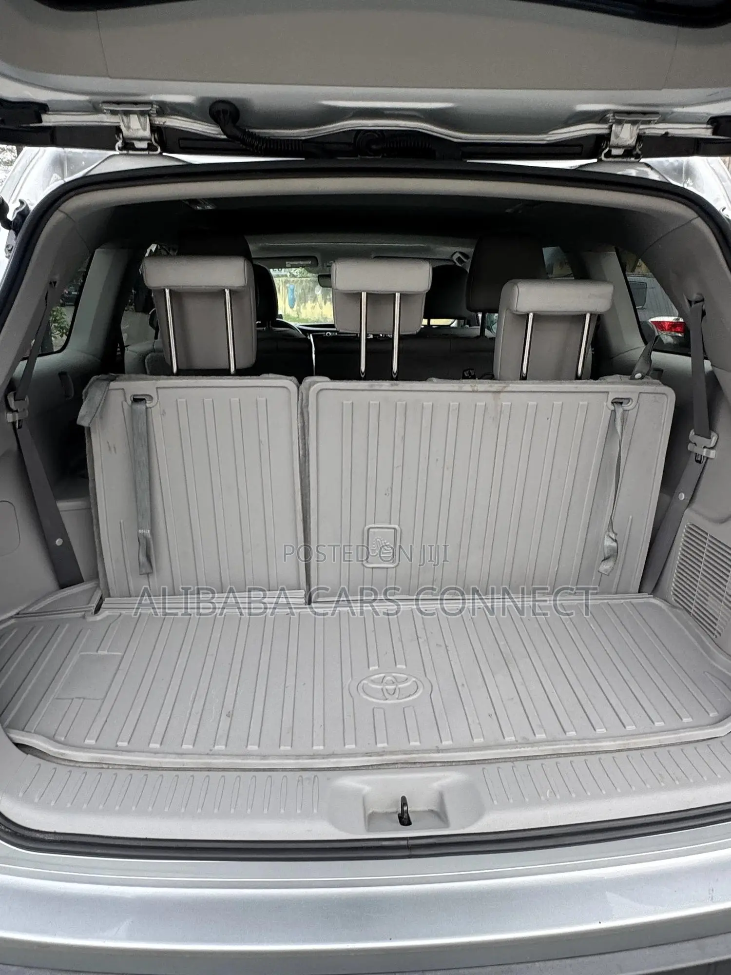 Toyota Highlander XLE 2019 Silver
