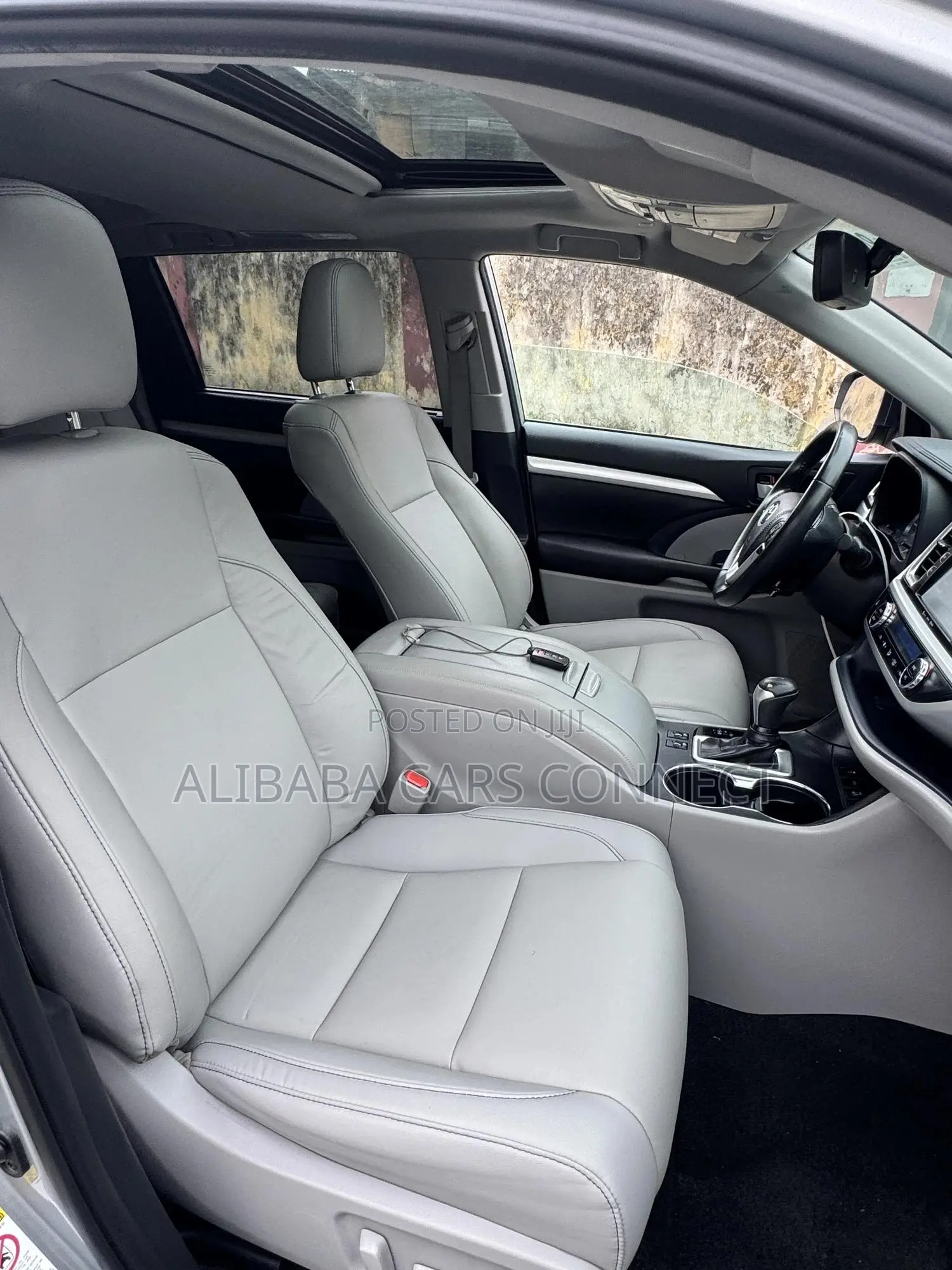 Toyota Highlander XLE 2019 Silver