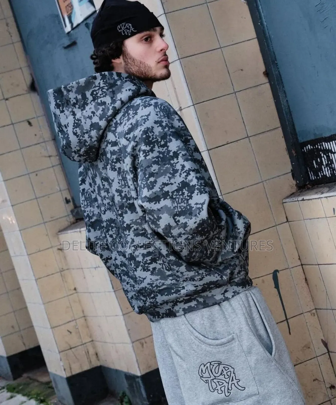 *Mertra Zipper Hoodie* *M-Xl*