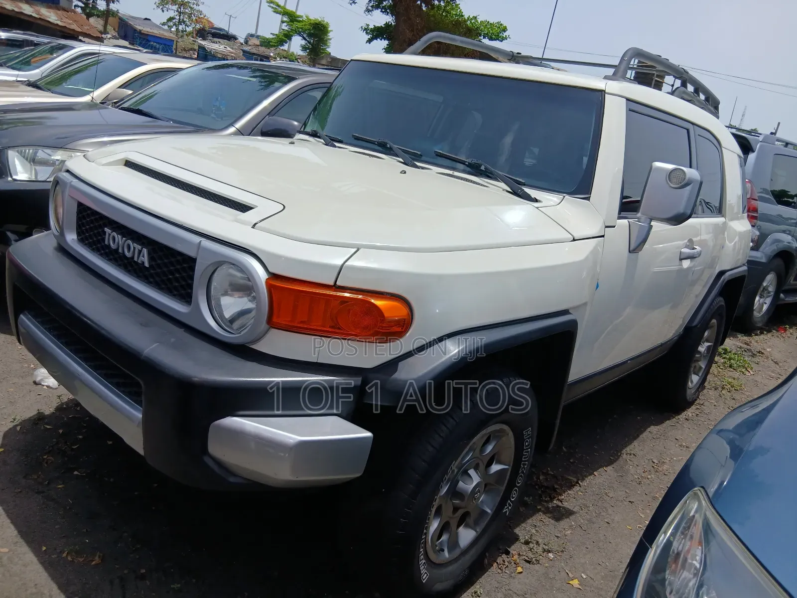 Toyota FJ Cruiser 4x4 Automatic 2012 White