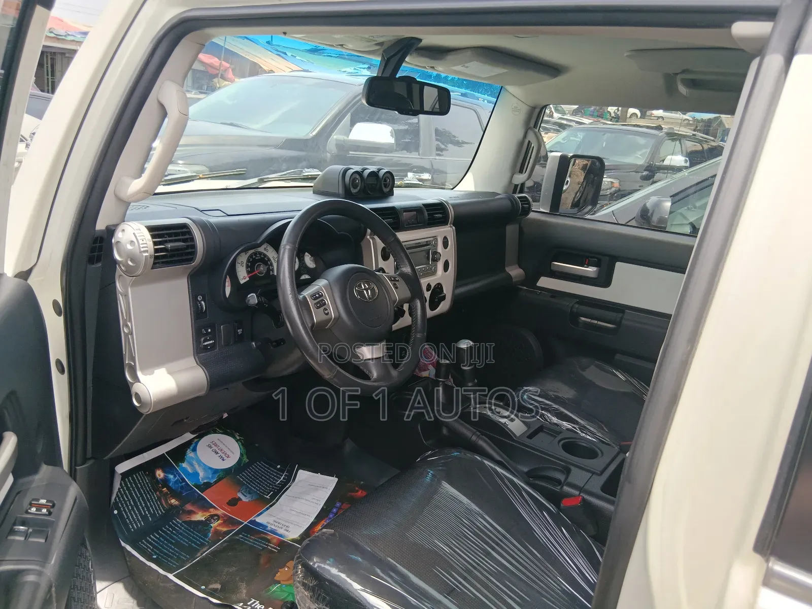 Toyota FJ Cruiser 4x4 Automatic 2012 White