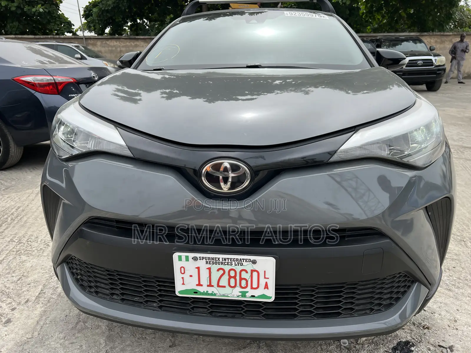 Toyota C-HR XLE FWD 2020 Gray