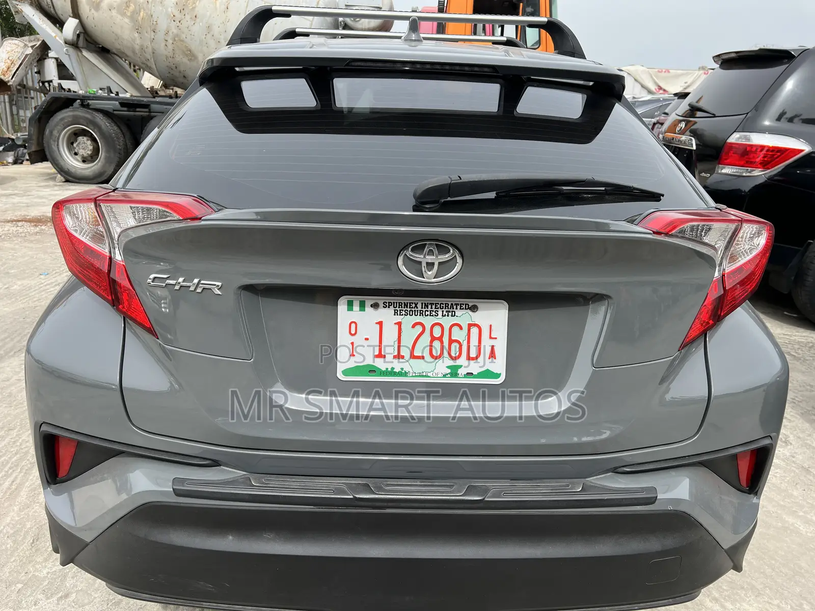 Toyota C-HR XLE FWD 2020 Gray
