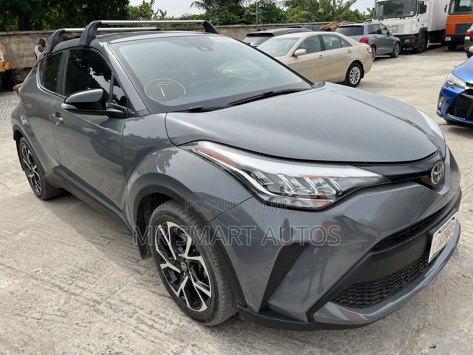 Toyota C-HR XLE FWD 2020 Gray