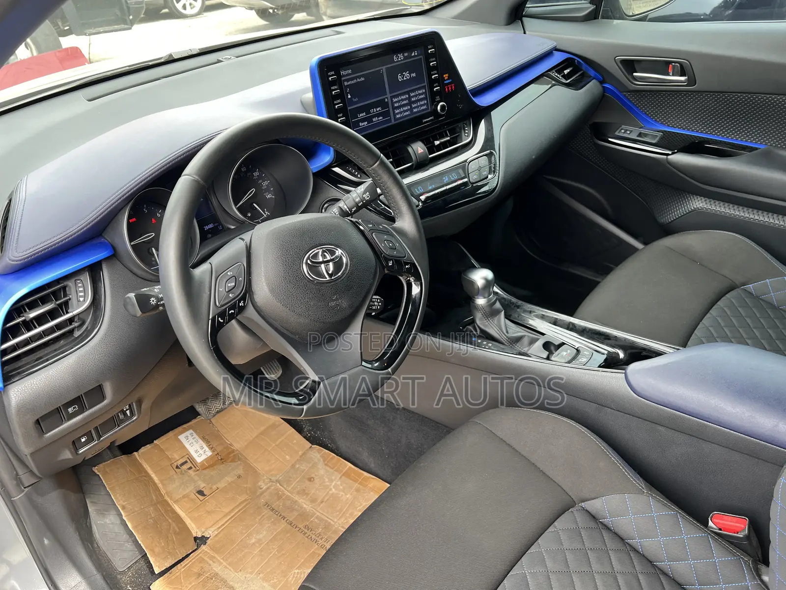 Toyota C-HR XLE FWD 2020 Gray