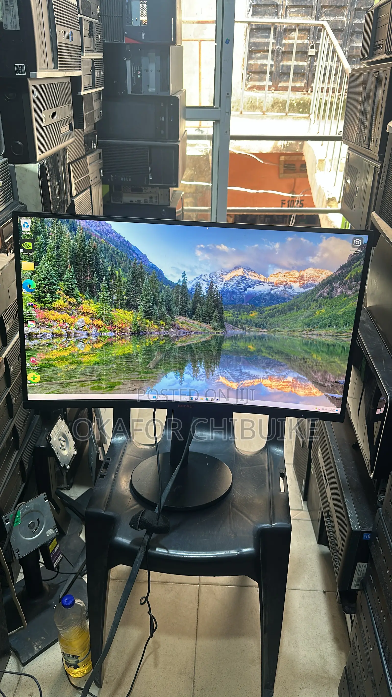 The Koorui 27e6qc Is a 27-Inch Curved