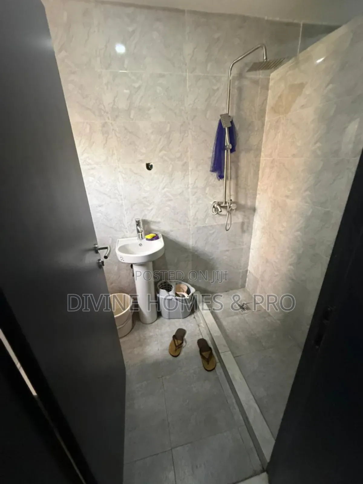 2bdrm Block of Flats in Life Camp for sale