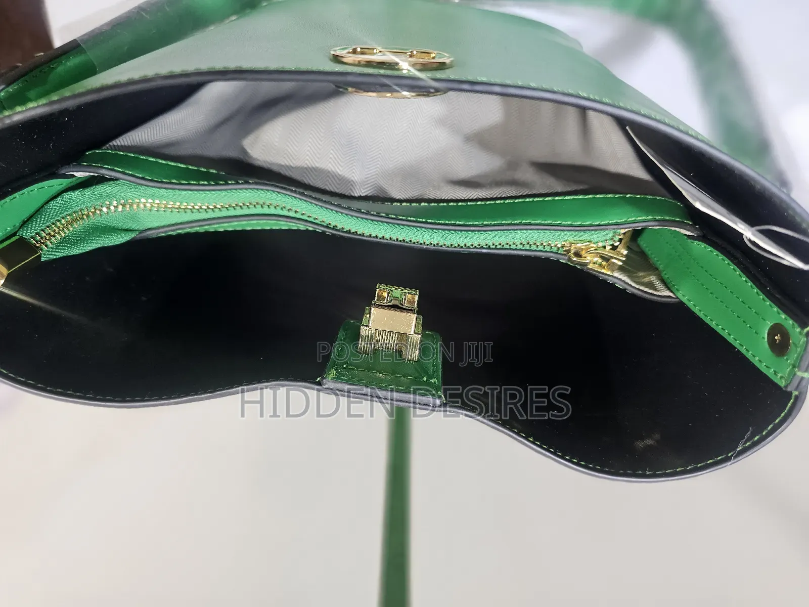 H Buckle, 3 Detachable Strap Bag- Green