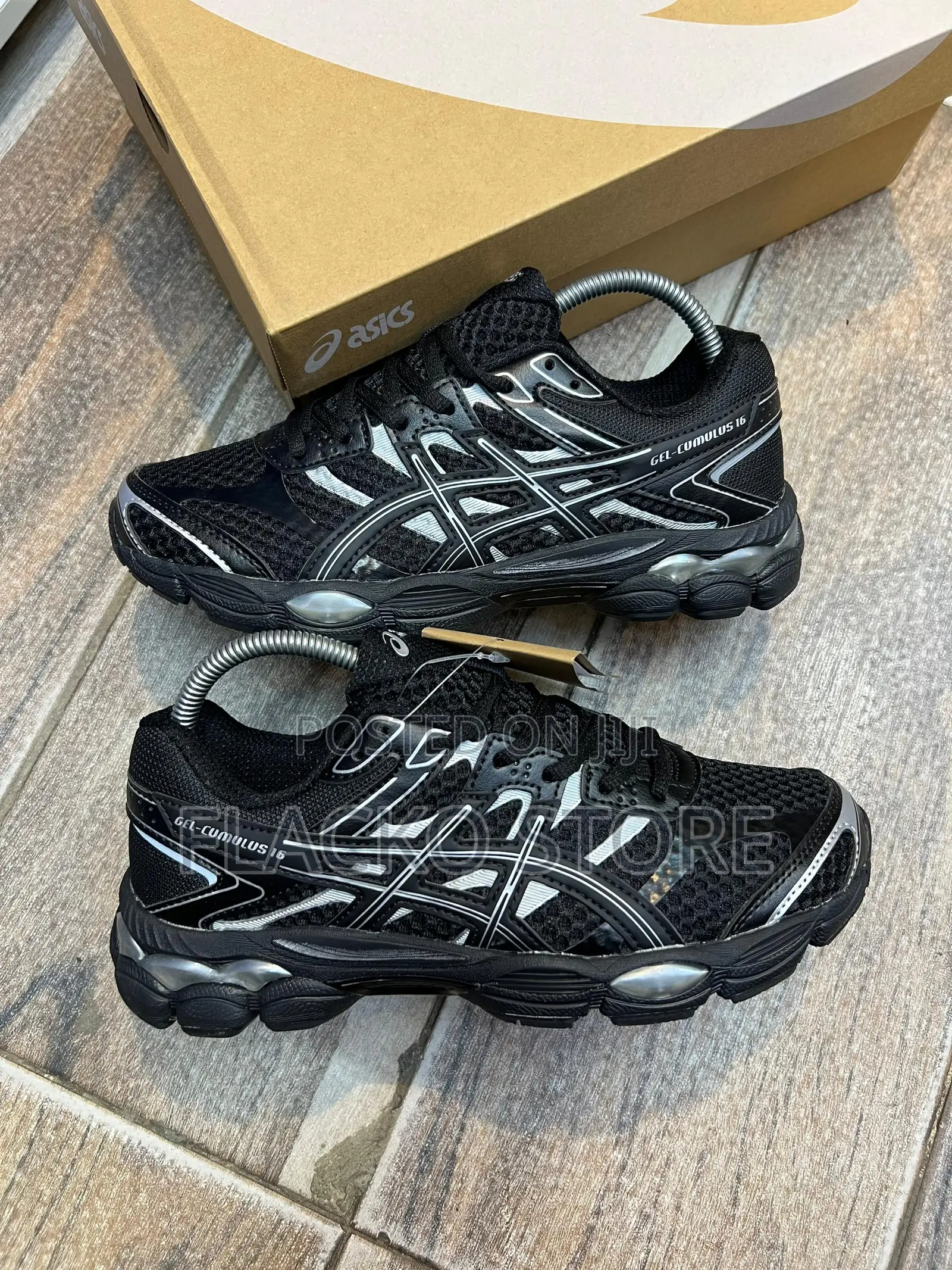 Original Asics Gel Cumulus 16 Sneakers