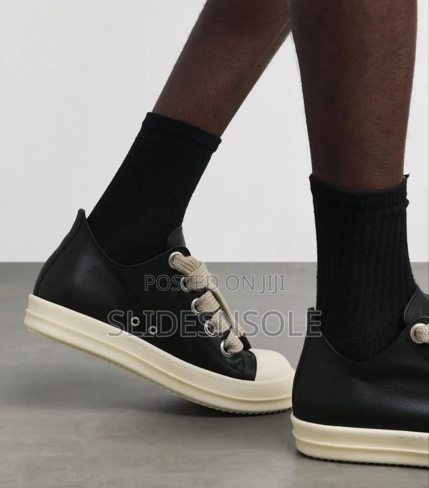Classic Mono Street Sneakers